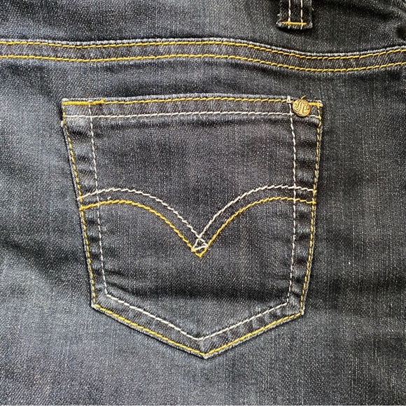 🐚 MISS CAPRI DARK WASH HIGH WAIST MINI SKIRT! - Picture 9 of 11